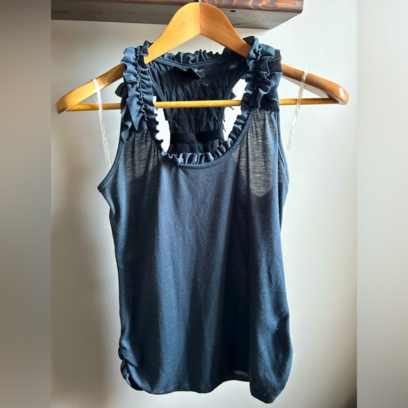 🌟3 for $15 🌟 Ruffle Neck Tank Top - Picture 1 of 4